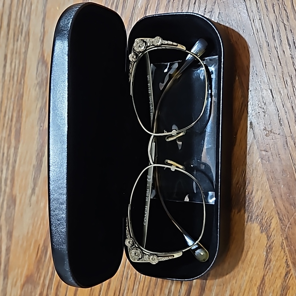 Coach eyeglass frame style HC5094 color 9005 (light gold) size 53-18-145